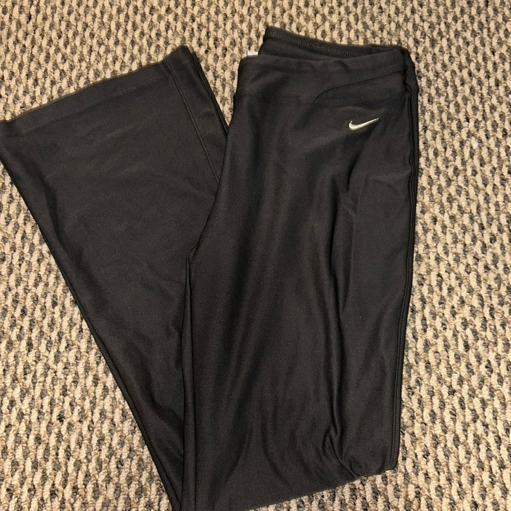Nike Fit Dry flare leggings size S